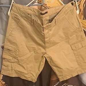 Men's Tan Cargo Shorts